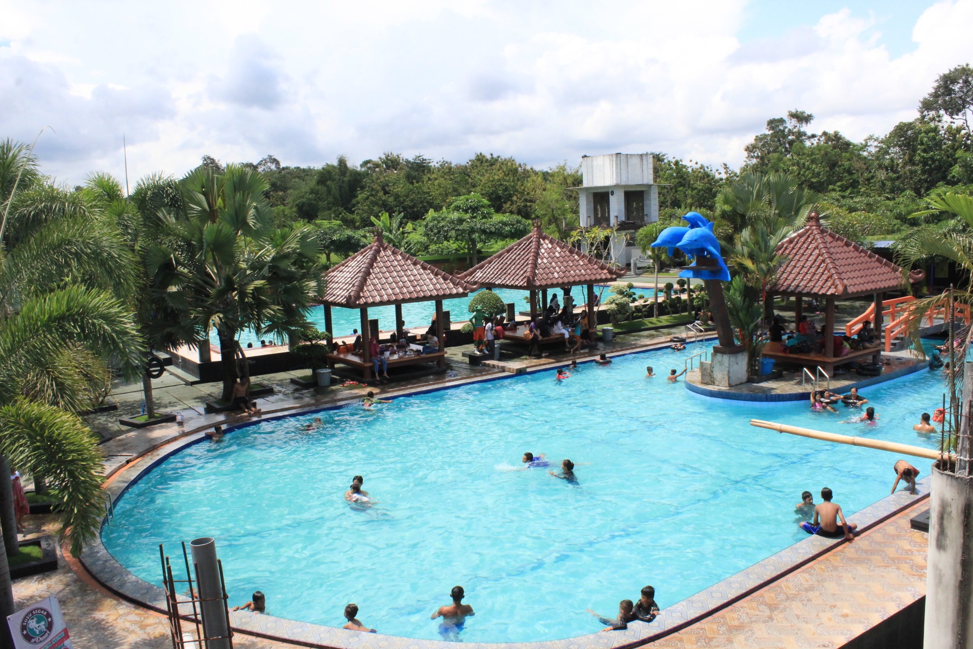 Kolam Renang Sumber Dandang
